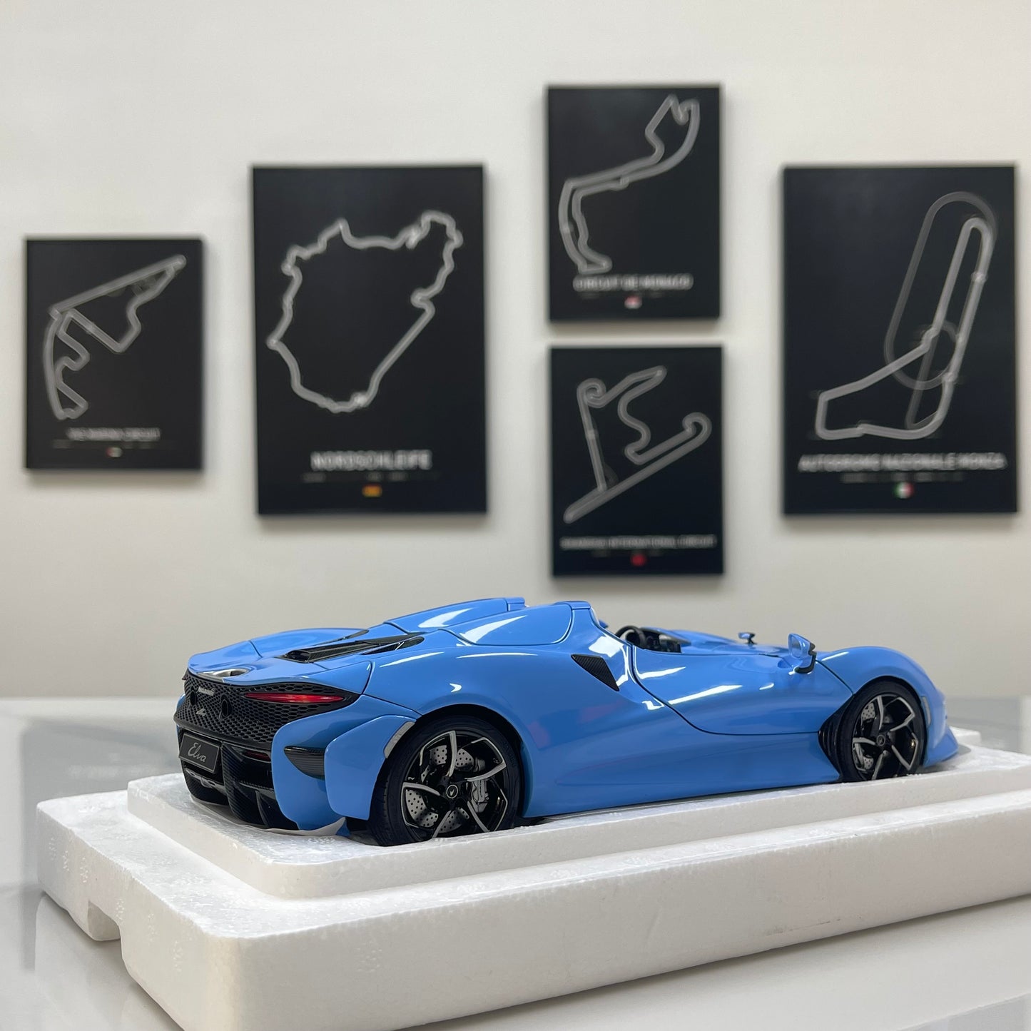 LCD 1/18 McLaren Elva Diecast Model — Sky Blue (LCD18015-BU)