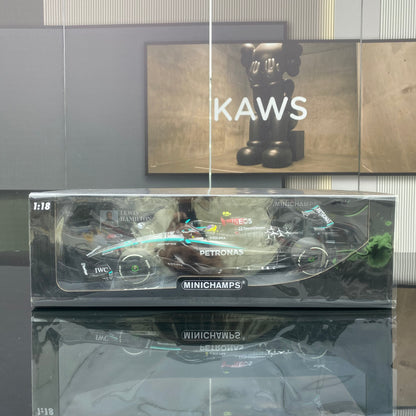 minichamps 1/18 MERCEDES MERCEDES AMG PETRONAS EQUIPO DE FÓRMULA UNO F1 W15