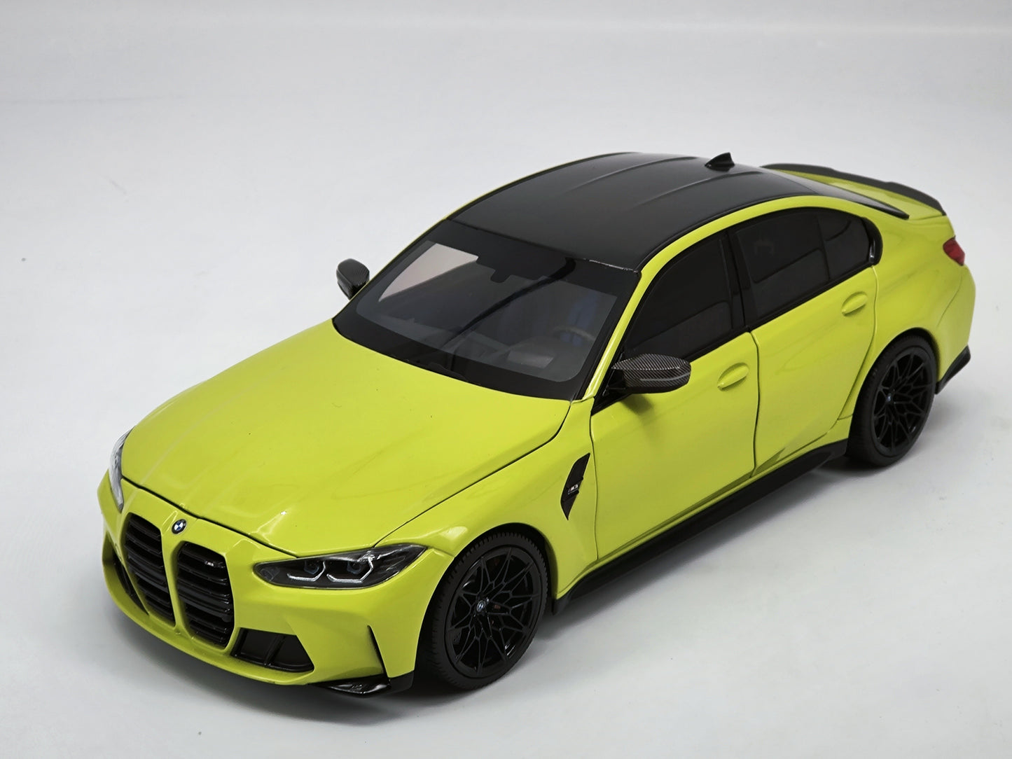 MINICHAMPS 1/18 BMW M3 COMPETITION Safety Car Grey Alloy Model 113020206