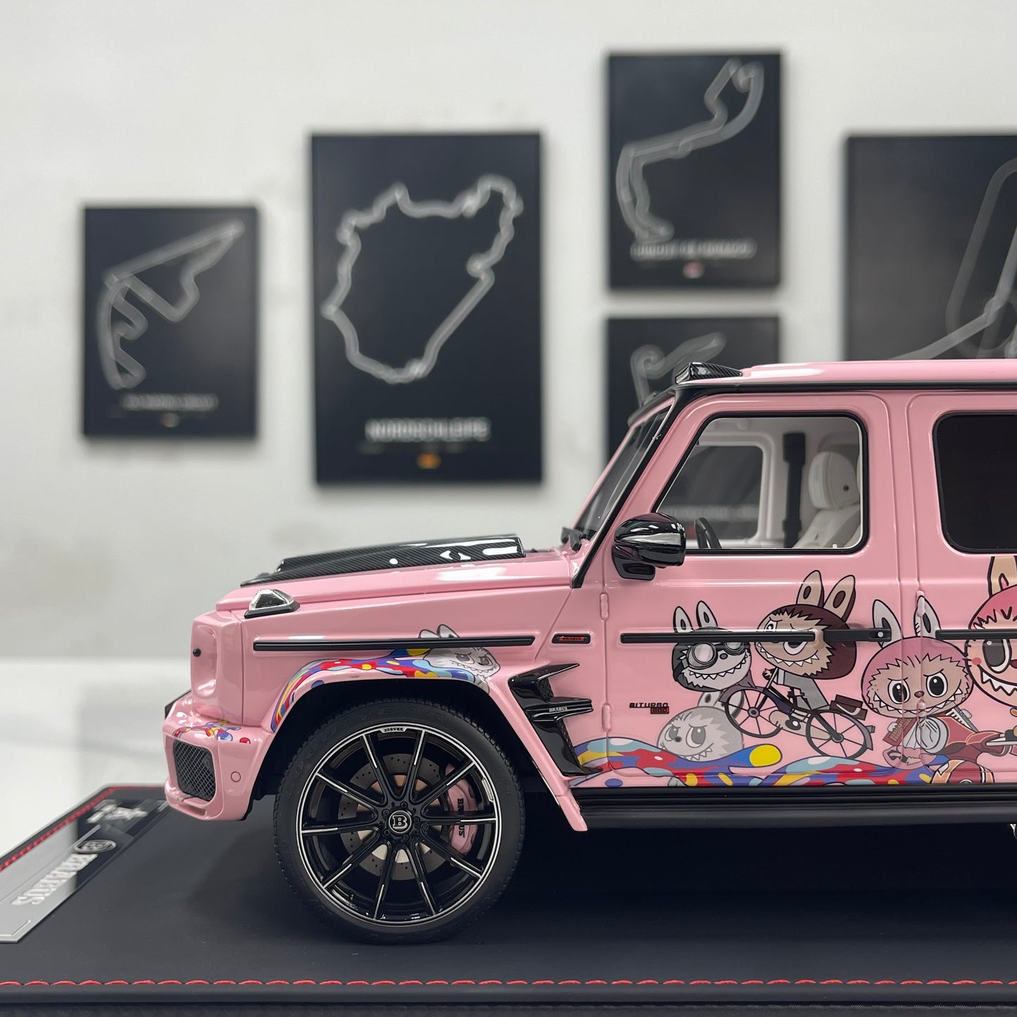 BBA Model 1/18 Brabus G800 Labubu BBA084