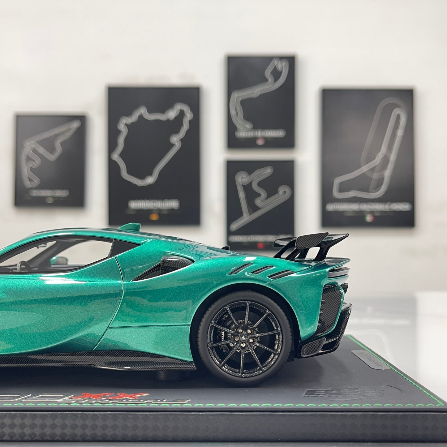 BBR 1/18 Ferrari SF90 XX Stradale – Jewel Green Metallic (P18237O)