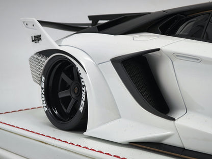 DG 1/18 Lamborghini 700GT EVO White Limited Edition Car Model Ornaments DG180223A