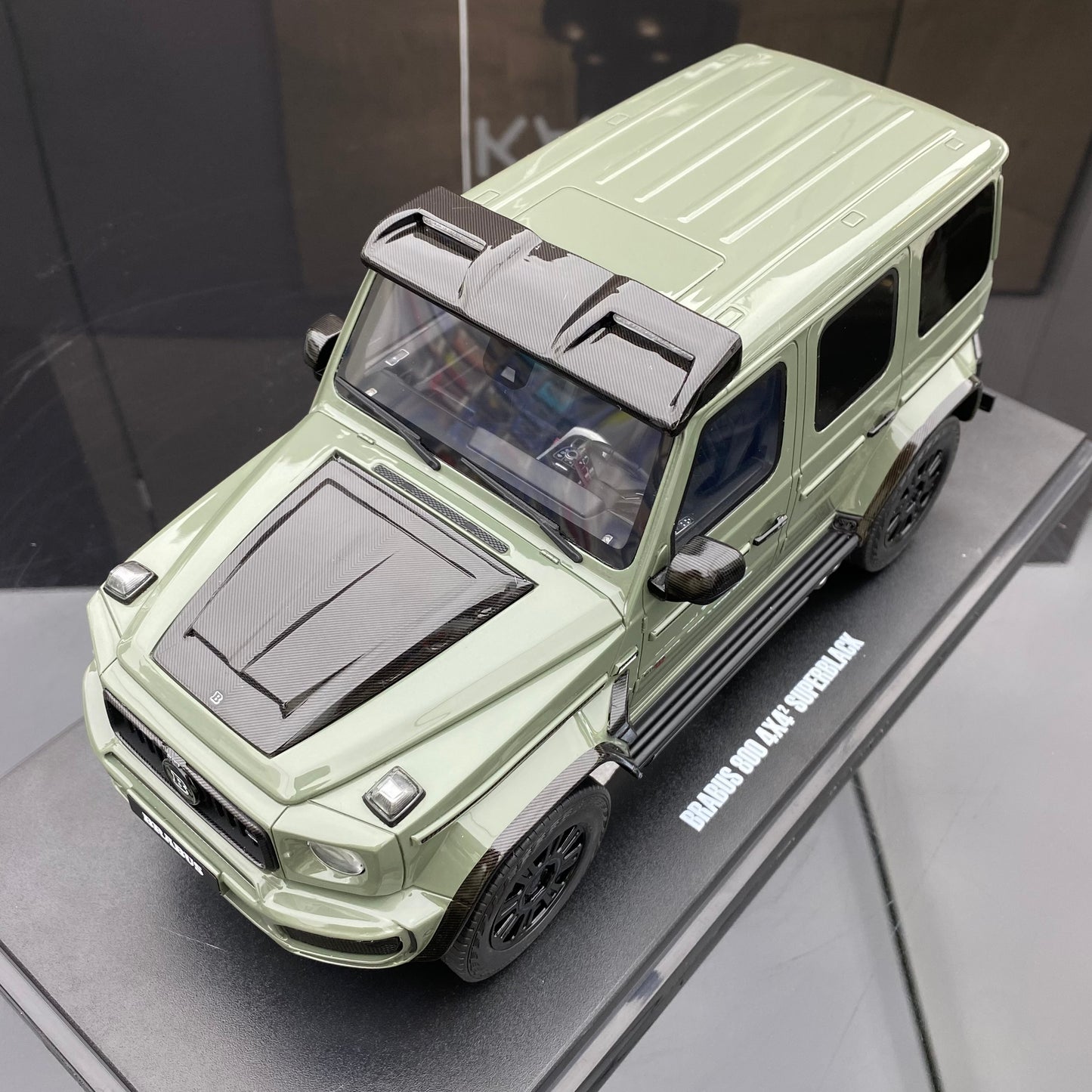 GT Spirit 1/18 Mercedes-Benz Brabus 800 4x4 Big G resin limited edition car model with display box