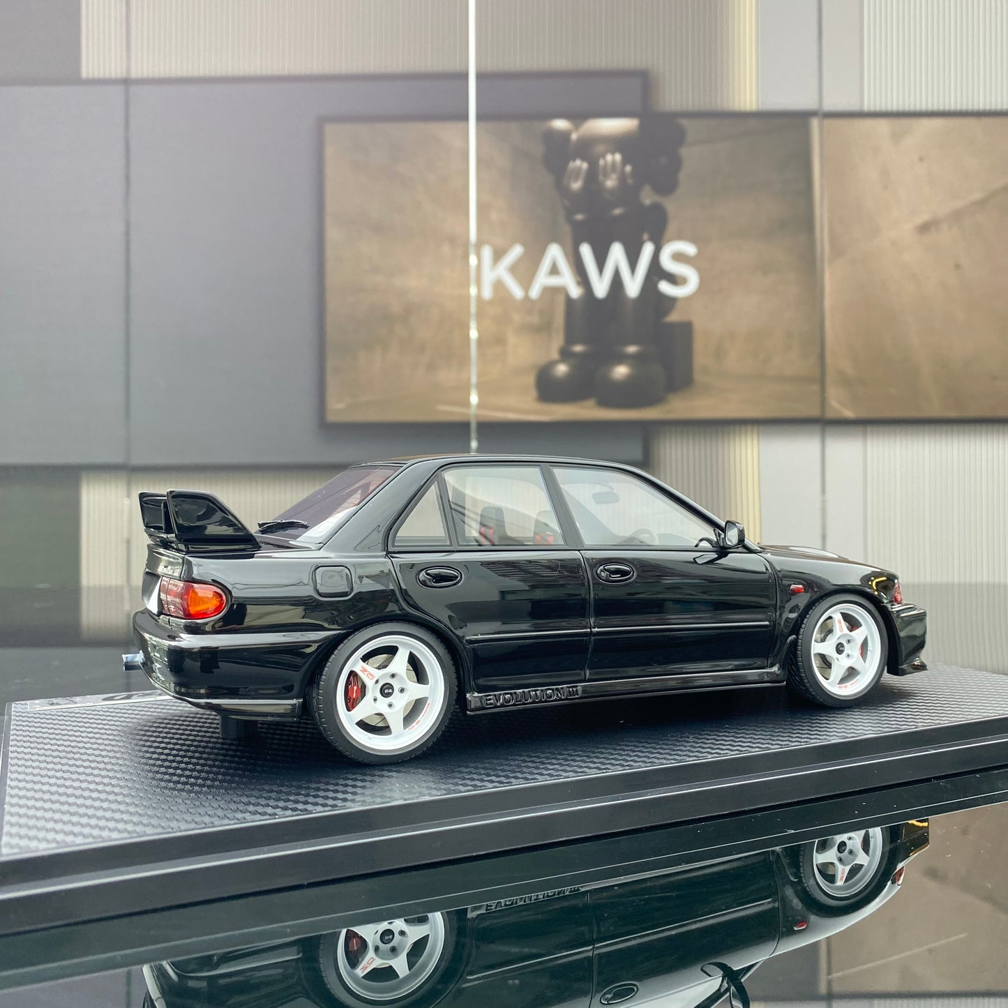 Ignition Model 1/18 Mitsubishi Lancer Evolution III GSR (CE9A) limited edition car model