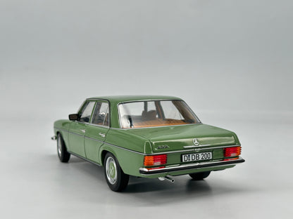 Norev 1/18 Mercedes Benz 200 1982 Light Green Alloy Car Model