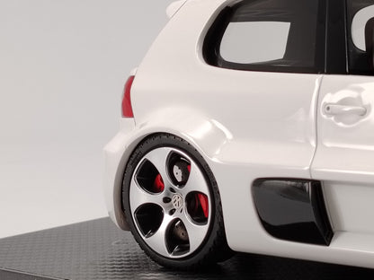 IVY 1/18 Volkswagen GOLF W12 White Resin Sealed Car Model