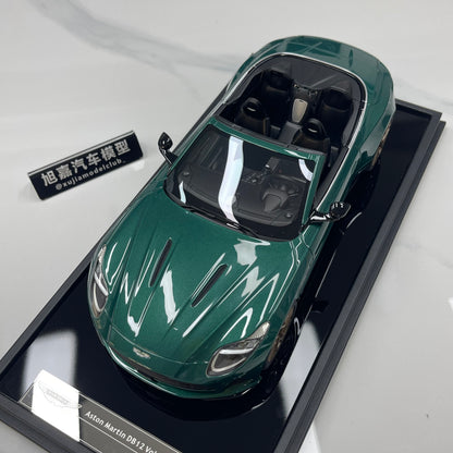 MOTORHELIX 1/18 Aston Martin DB12 Volante (Convertible) – Qilun Green (MH394)
