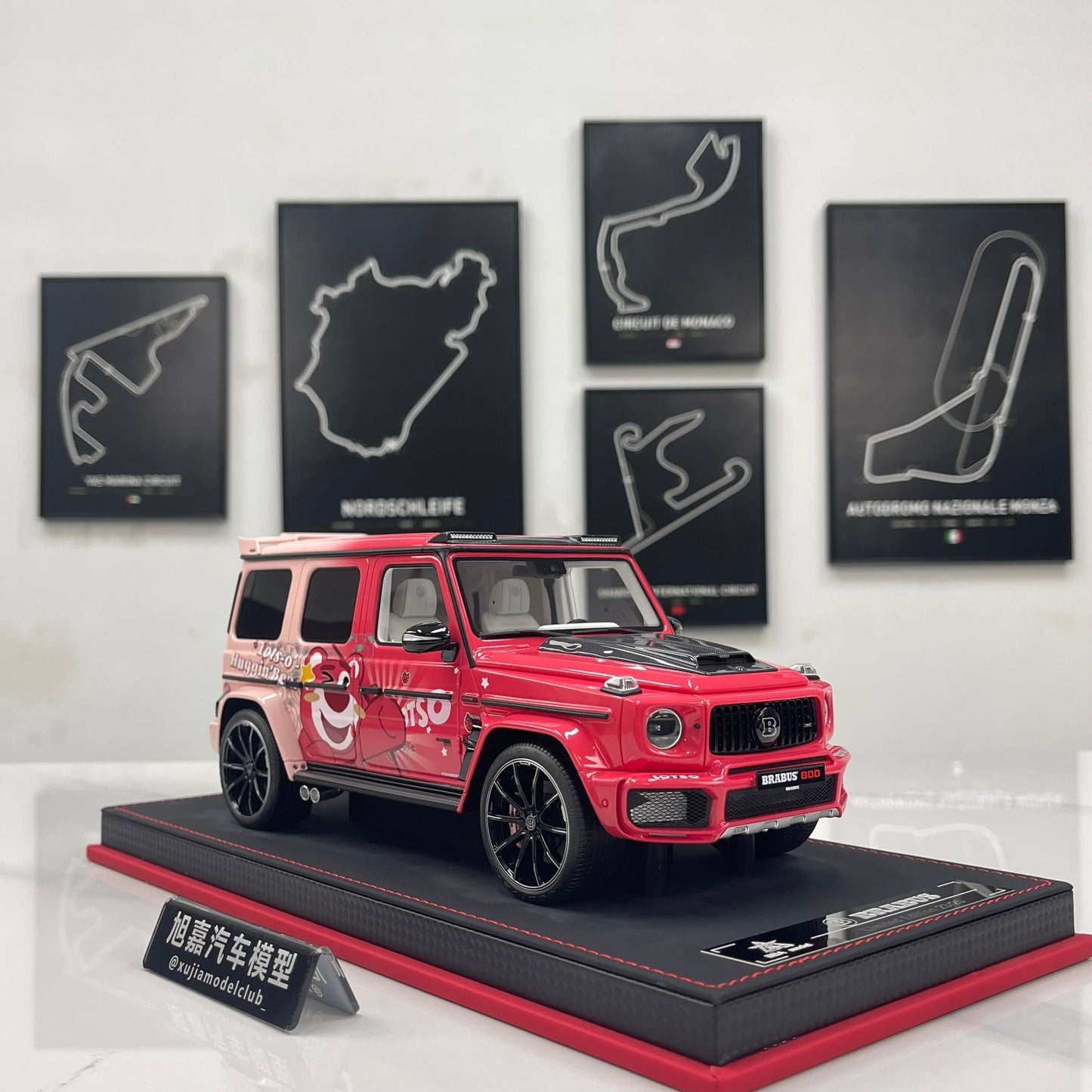 BBA Model 1/18 Brabus G800 "Lotso" (Strawberry Bear) BBA083