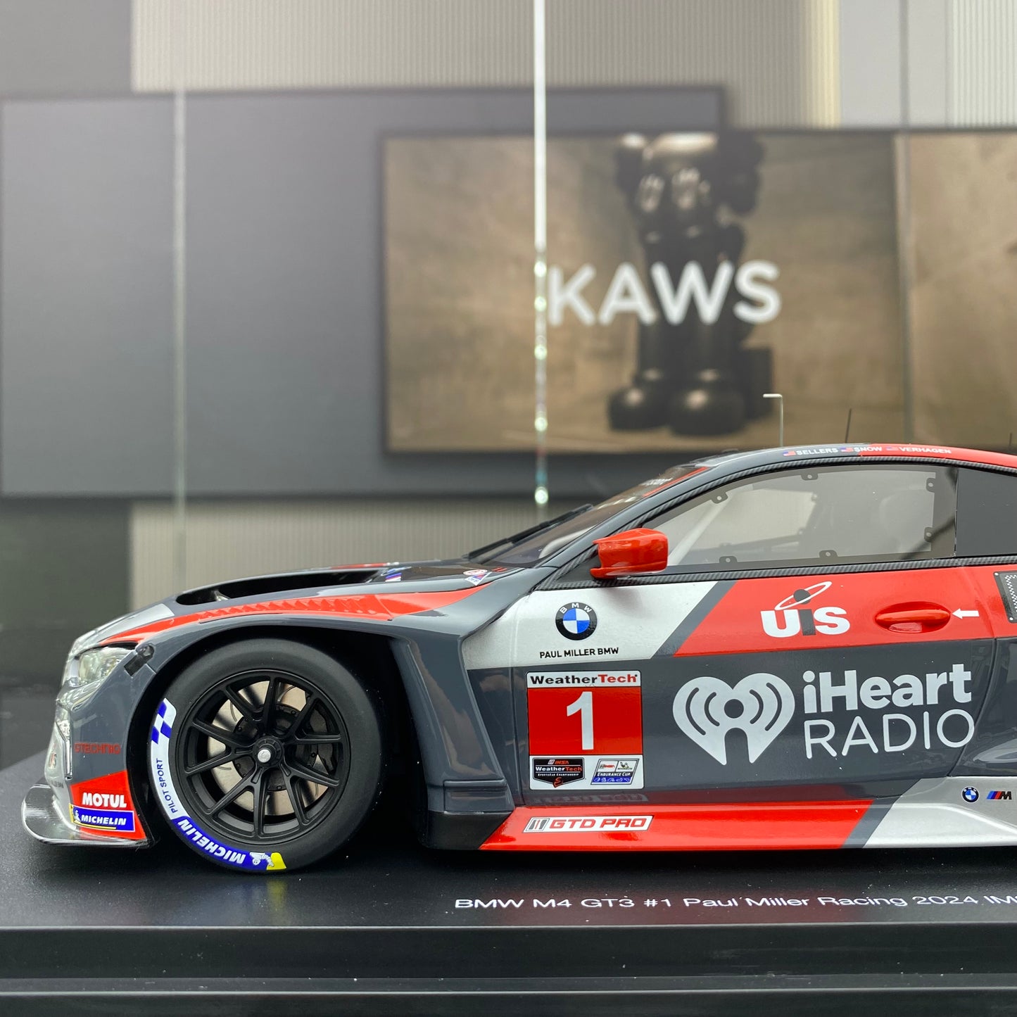 TOPSPEED 1/18 BMW M4 GT3 #1 Paul Miller Racing IMSA 2024 Sebring 12 Hrs Black Gray Red Paint Simulation Car Model