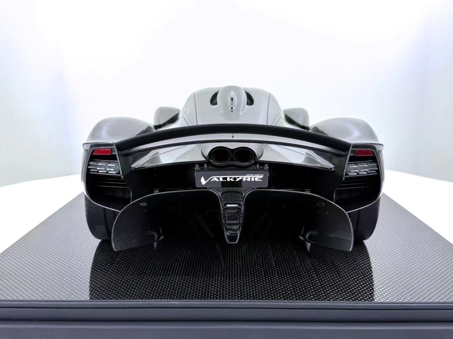 Frontiart 1/8 Aston Martin Valkyrie Limited Edition Car Model Ornaments