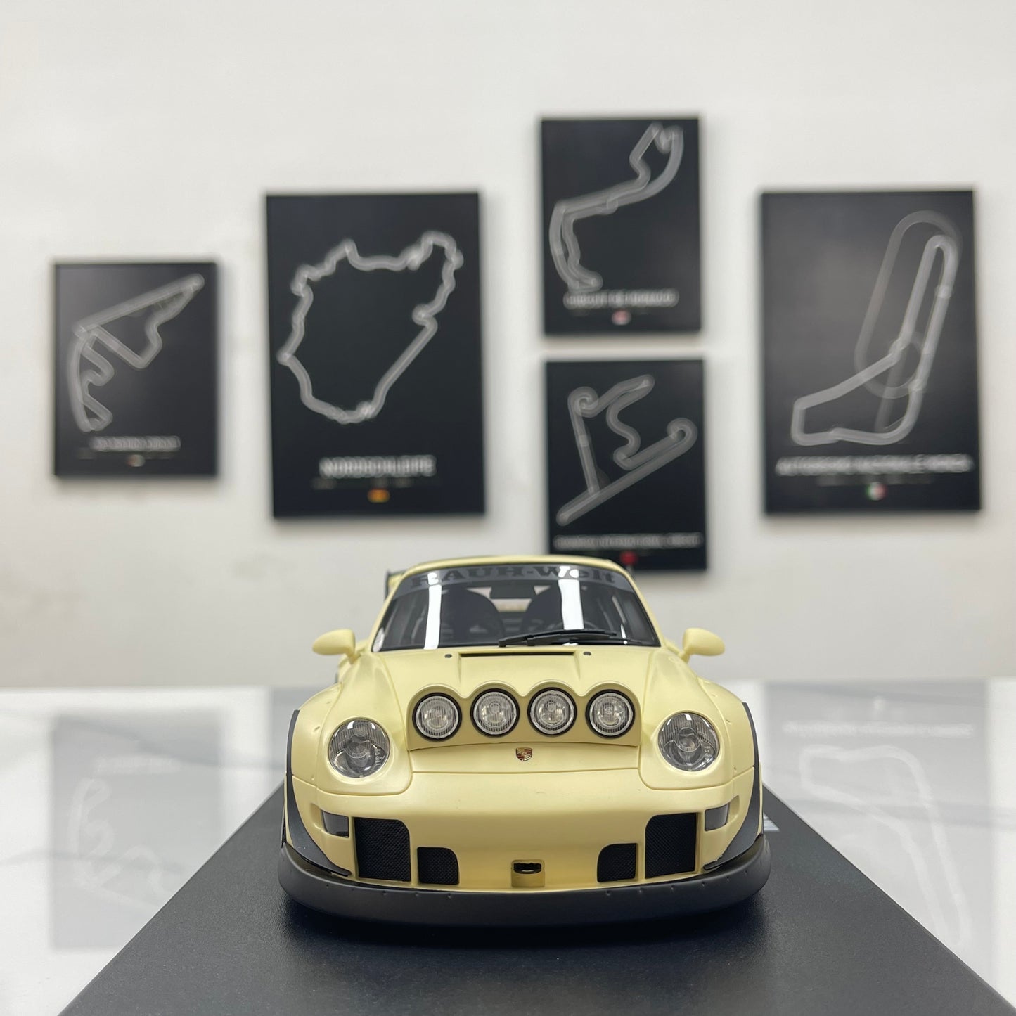 GT Spirit 1/18 Porsche RWB Sandstorm Beige GT566