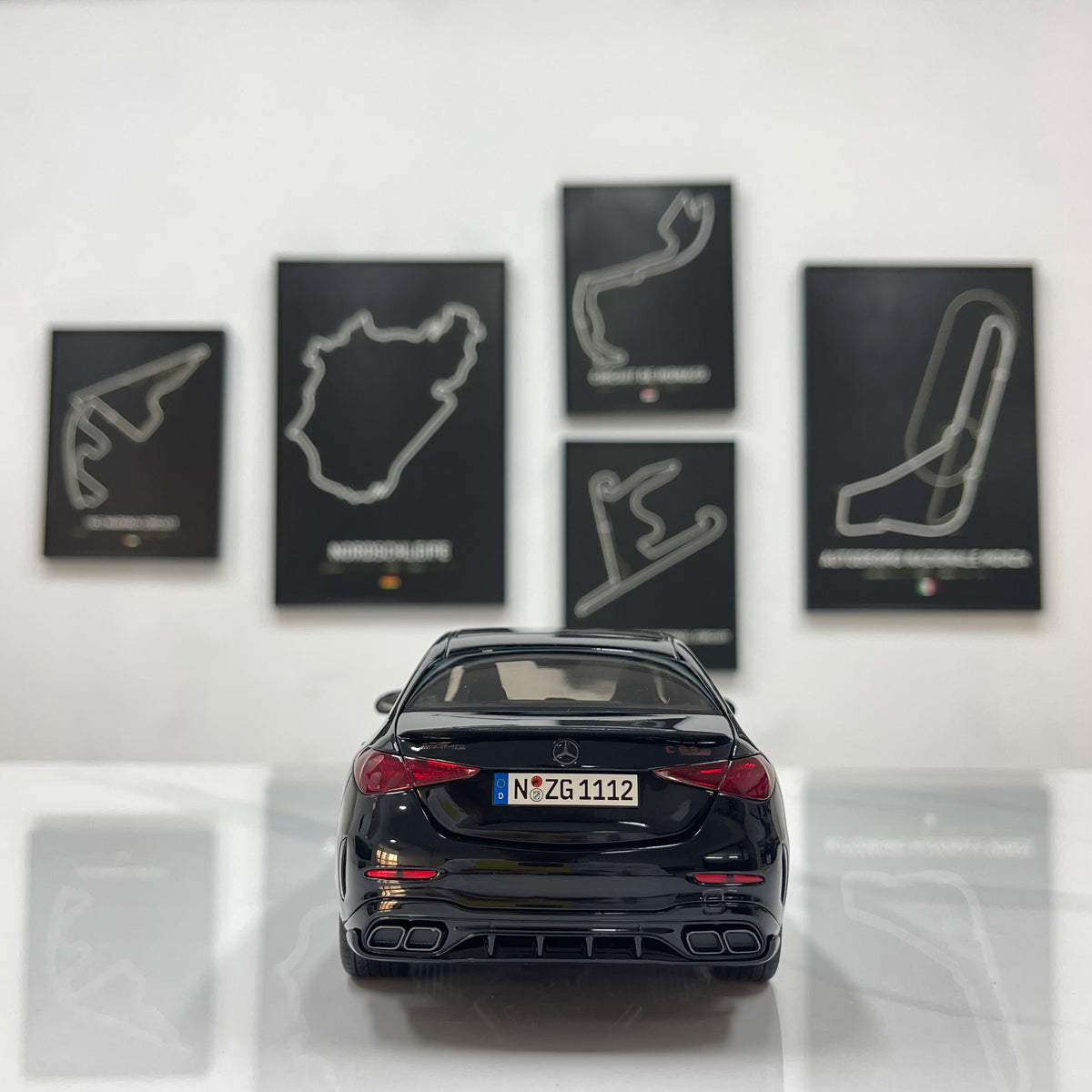 NZG 1/18 Mercedes-AMG C63 S E-Performance, Gloss Black (111200050)
