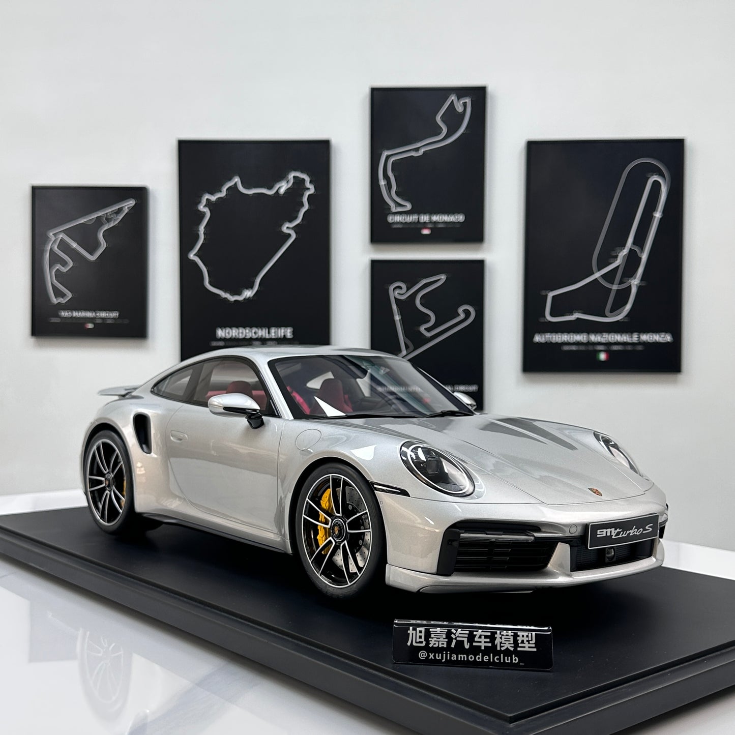 GT Spirit 1/8 Porsche 911 [992.1] Turbo S – Silver (GTS801801)