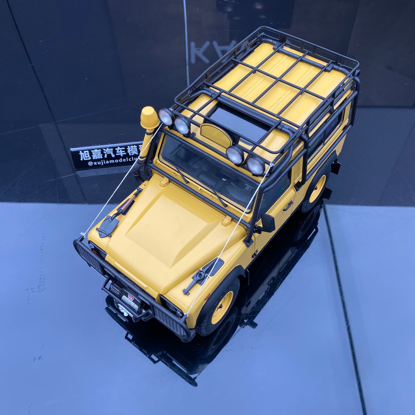 KYOSHO 1/18 Land Rover Defender 90 Camel Cup Alloy Fully Open Simulation Car Model Collection