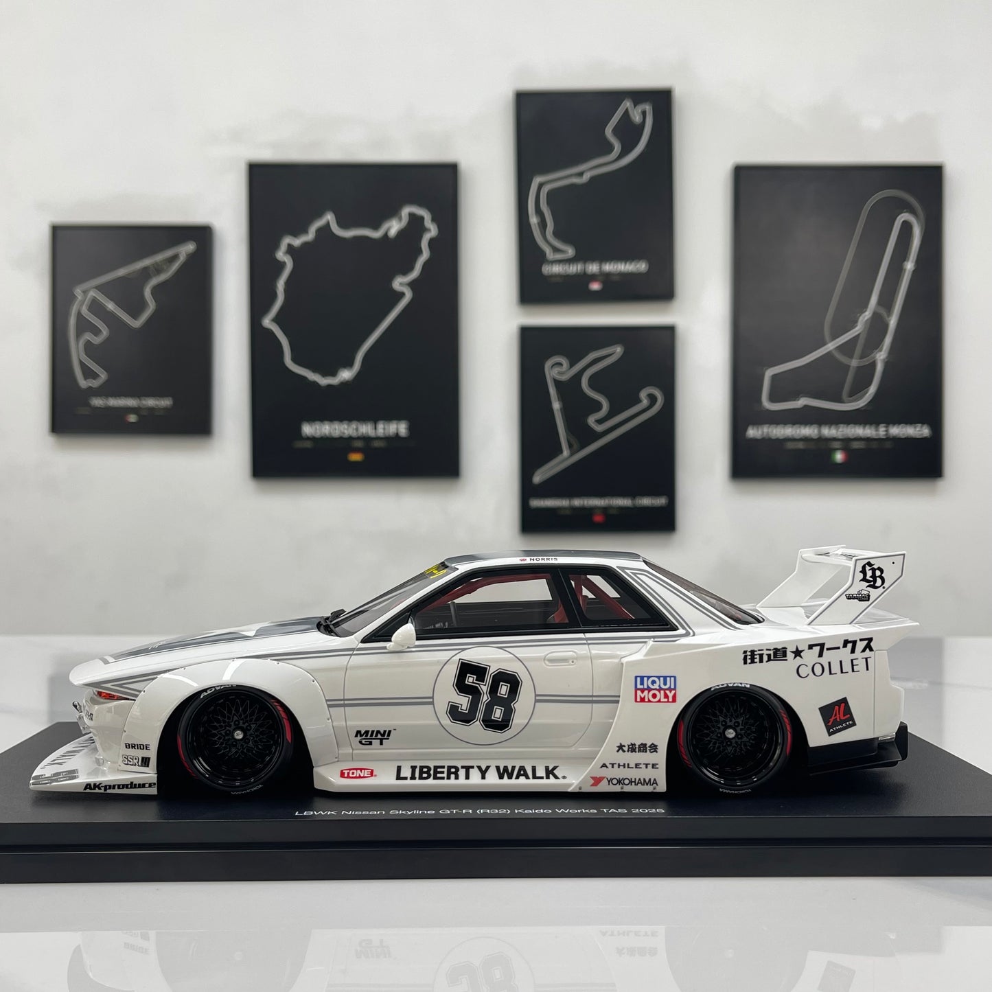 TOPSPEED 1/18 Nissan GT-R R32 Kaido Works TAS 2025 White TS0695