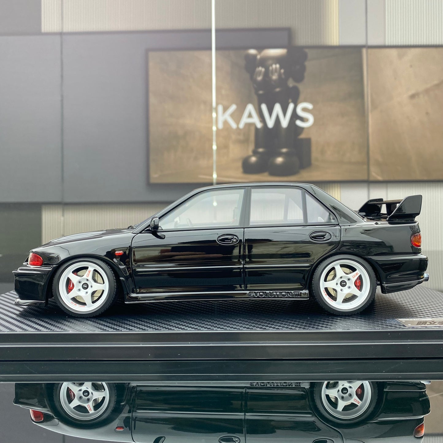 Ignition Model 1/18 Mitsubishi Lancer Evolution III GSR (CE9A) limited edition car model