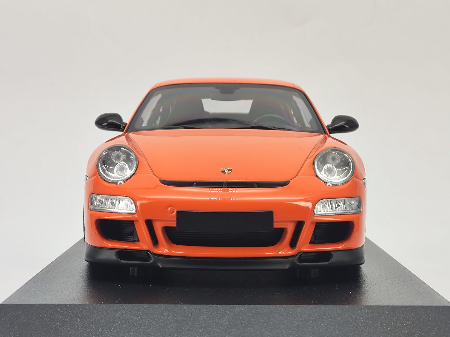 MINICHAMPS 1/18 Porsche 911 GT3 RS Die-cast Model Car