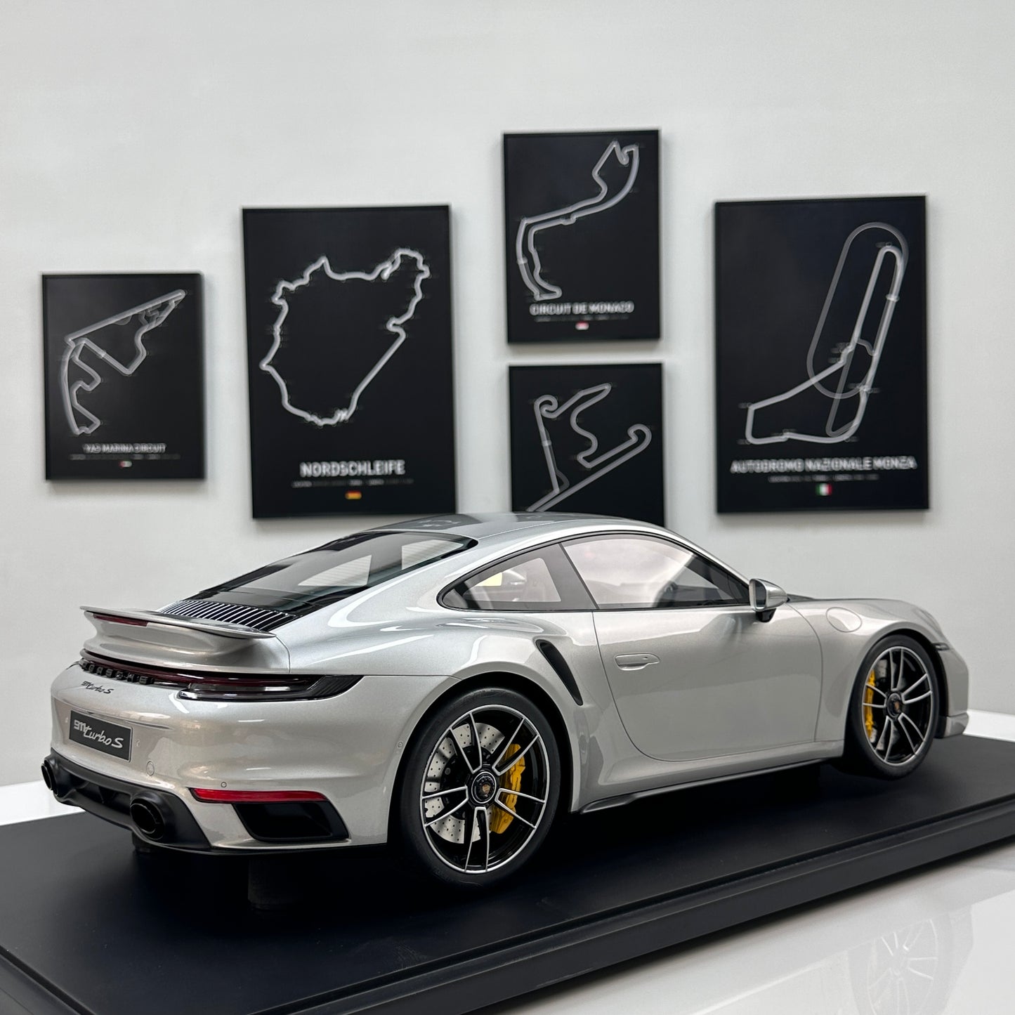 GT Spirit 1/8 Porsche 911 [992.1] Turbo S – Silver (GTS801801)