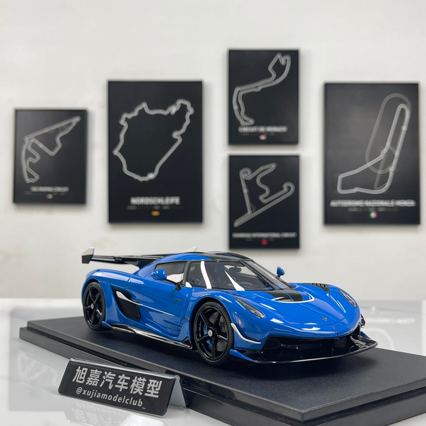 GT Spirit 1/18 Koenigsegg Jesko Blue GT1002