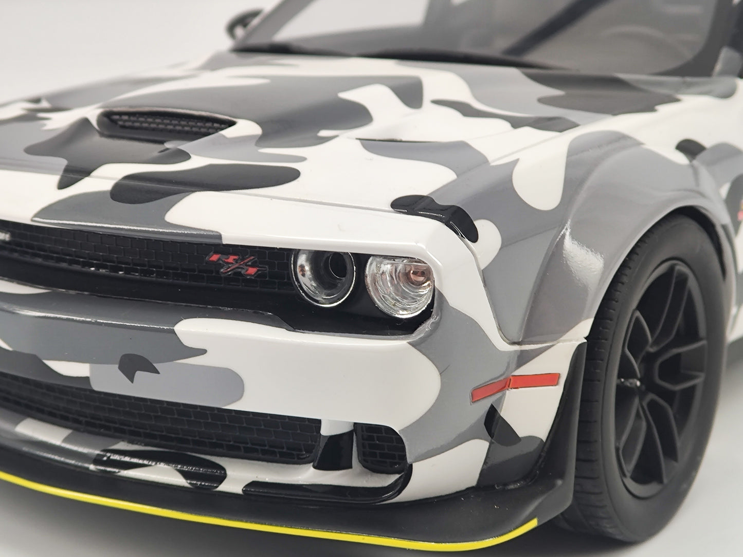 GT SPIRIT 1/18 Dodge Hellcat Black and White Camouflage Model Car Model