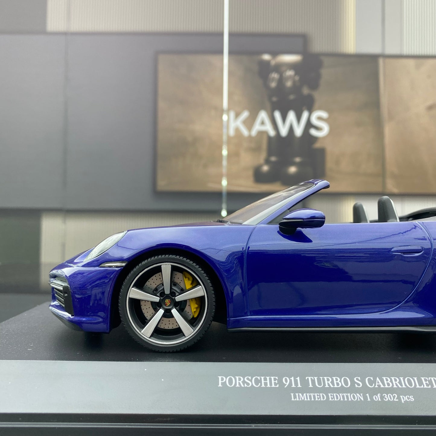 minichamps 1/18 Porsche 911 Turbo Convertible Alloy Closed Car Model