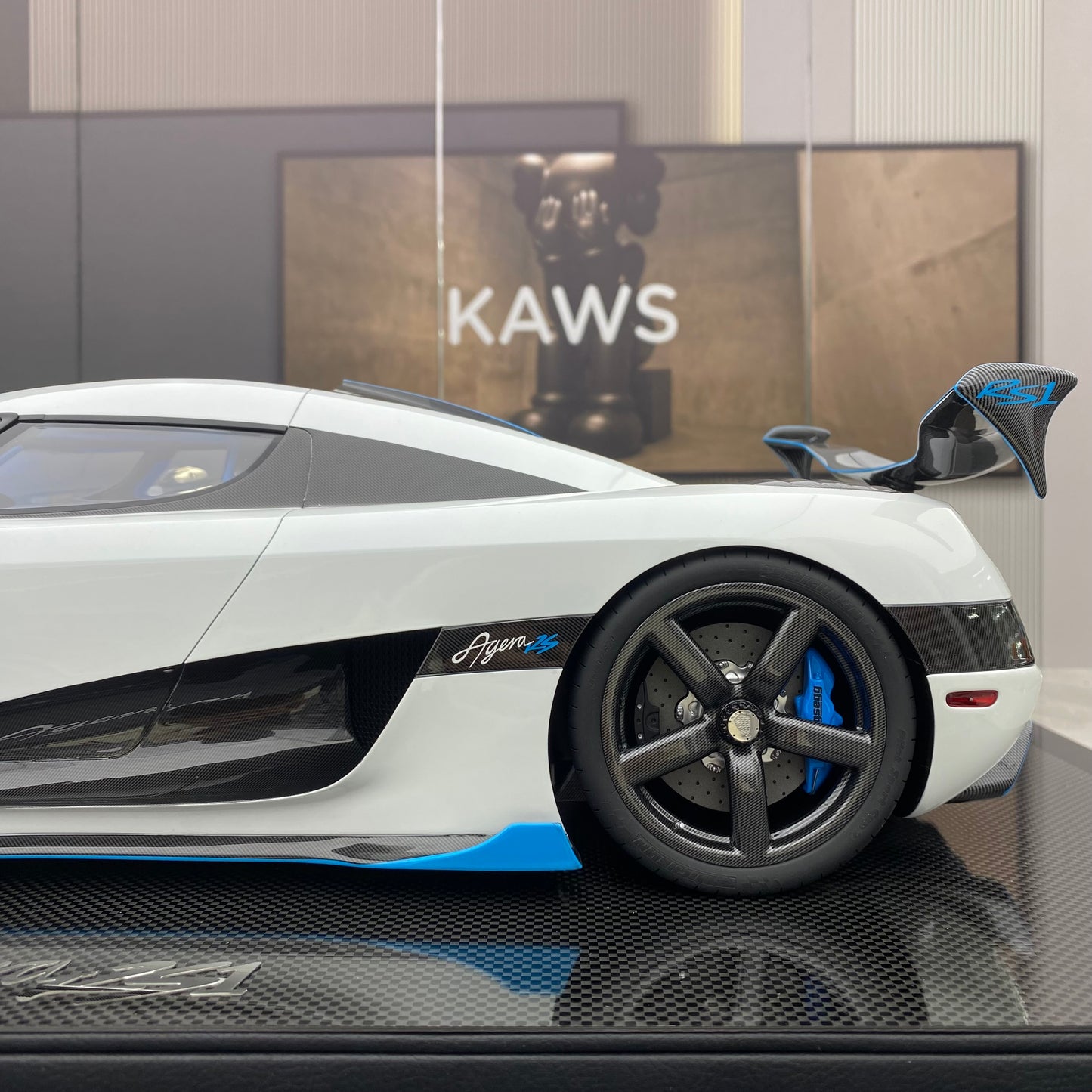 FRONTIART 1/8 Koenigsegg RS1 Pearl White Limited Edition Car Model Collection
