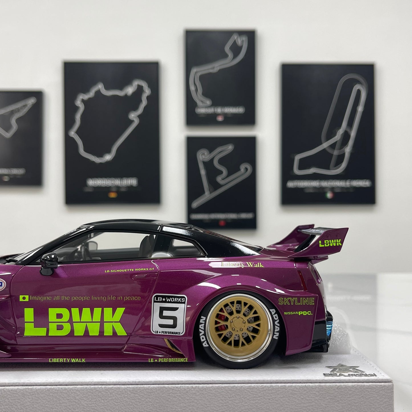 BBA MODEL 1/18 Nissan GTR 35GT-RR Metallic Purple Limited Edition Model Car