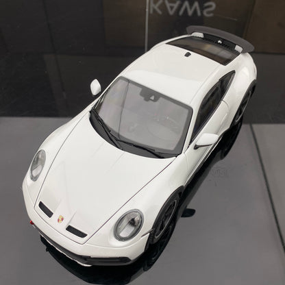 minichamps 1/18 Porsche 911 DAKAR BLUE WITH ROOF RACK alloy car model