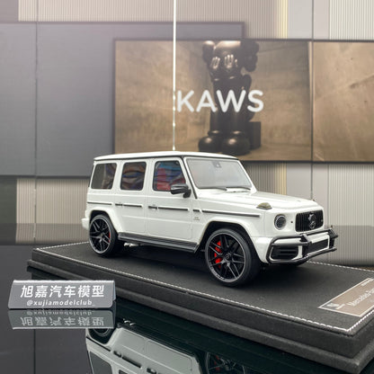 VEHICLE Art 1/18 Mercedes-Benz G63 White Limited Edition Car Model Ornament