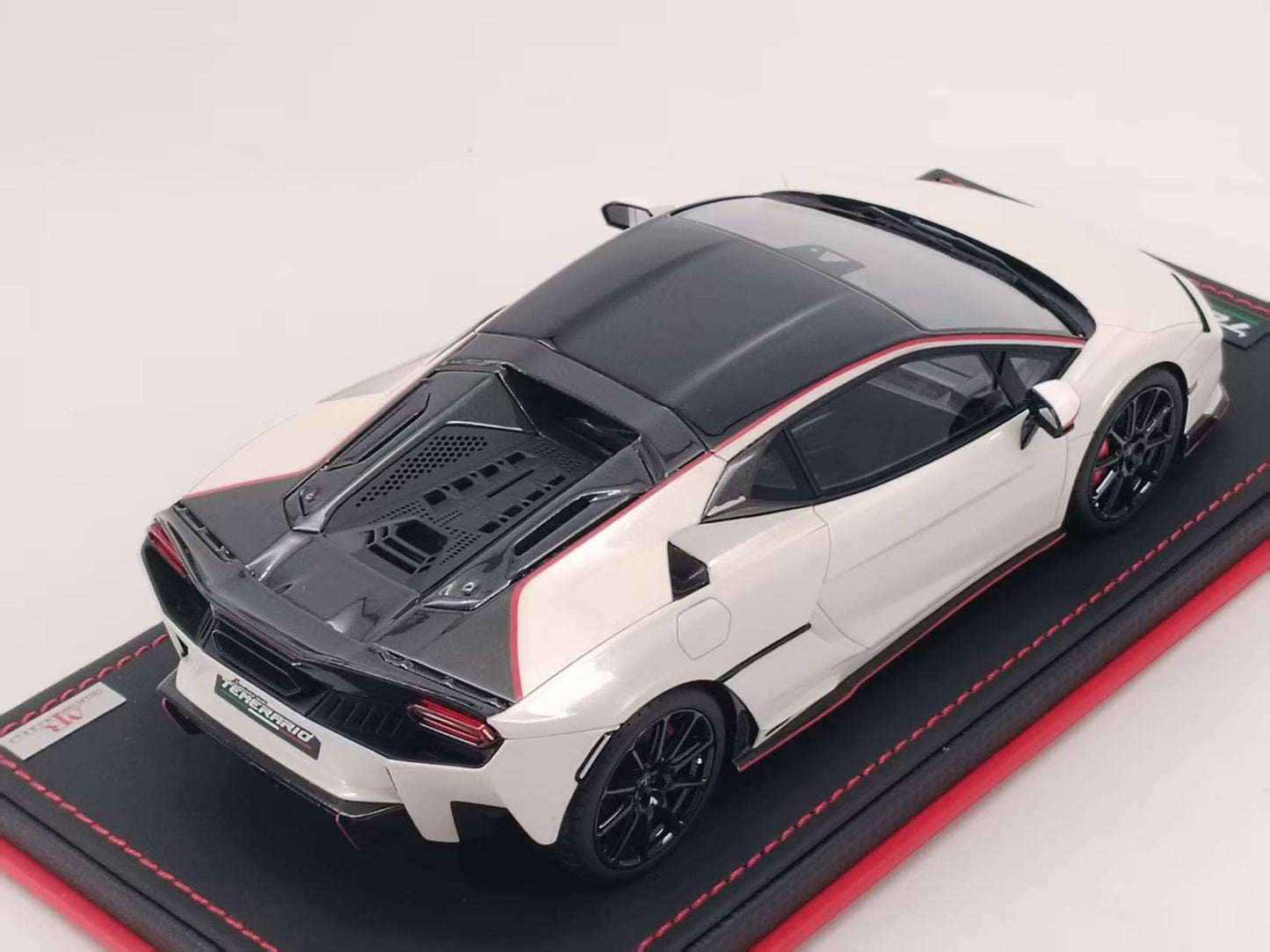 MR 1/18 Lamborghini New Baby Bull Temerario AP Kit Version Balloon White Resin Car Model