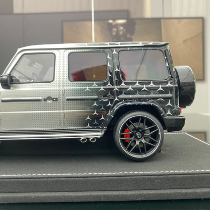 Vehicle Art 1/18 Mercedes-Benz AMG G63 Star Painting Resin Simulation Car Model Collection