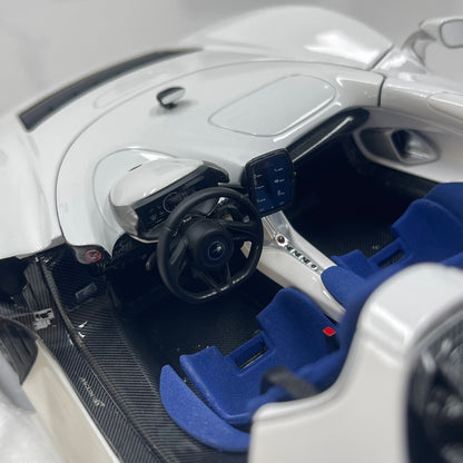 LCD 1/18 McLaren Elva Die-cast Model – Pearlescent White with Blue Interior (LCD18015-WH)