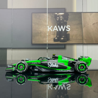 Minichamps 1/18 STAKE F1 TEAM KICK SAUBERC44-ZHOU GUANYU-2024 Precio 1579 117240124