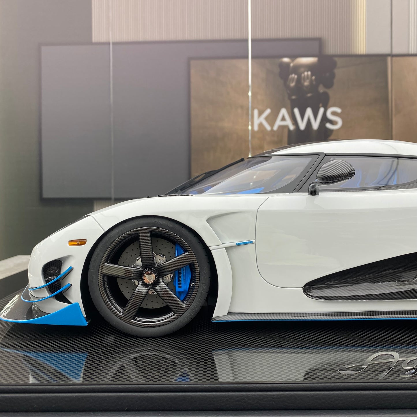 FRONTIART 1/8 Koenigsegg RS1 Pearl White Limited Edition Car Model Collection