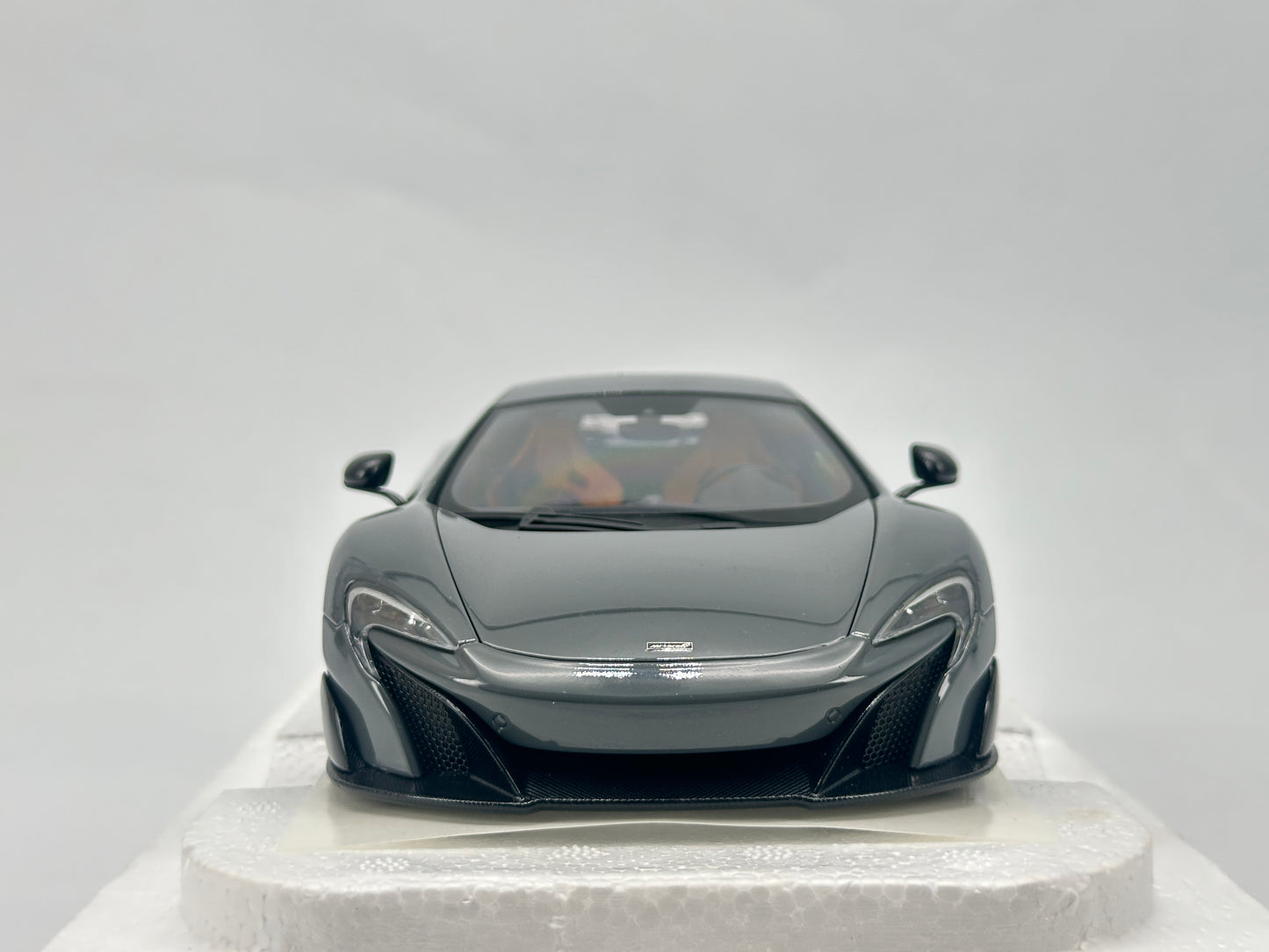 Auto Art 1/18 McLaren 675LT Grey Simulation Model Car
