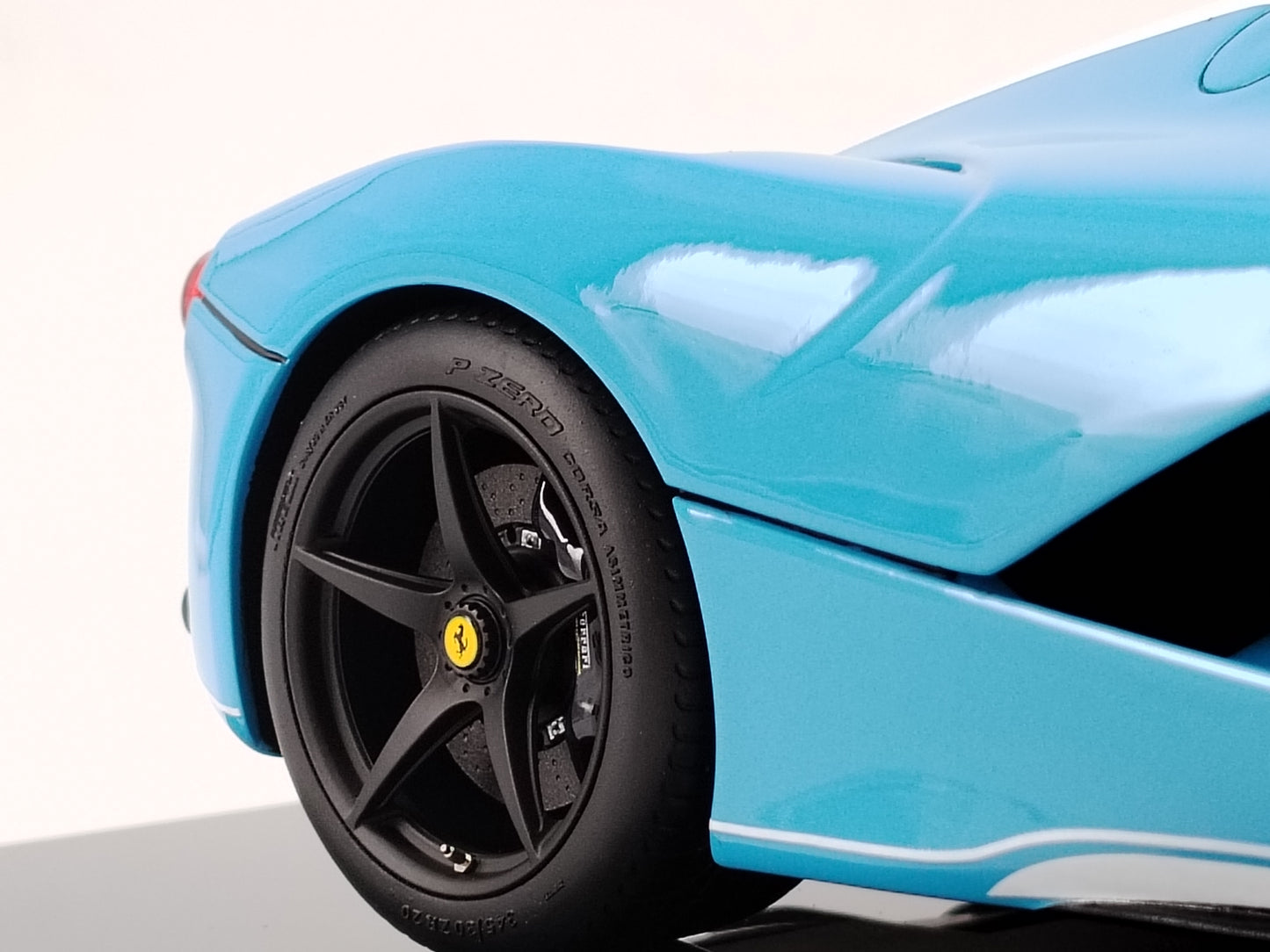 Amalgam 1/18 Ferrari LaFerrari Jia Nailiang Baby Blue Customized Simulation Car Model M6195-SC2