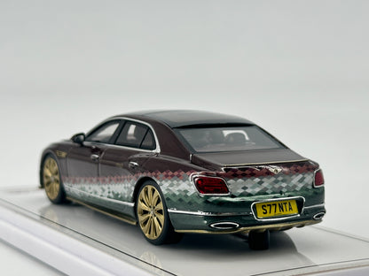 TSM Model 1/43 Bentley Flying Spur Christmas Brown Simulation Car Model Ornaments