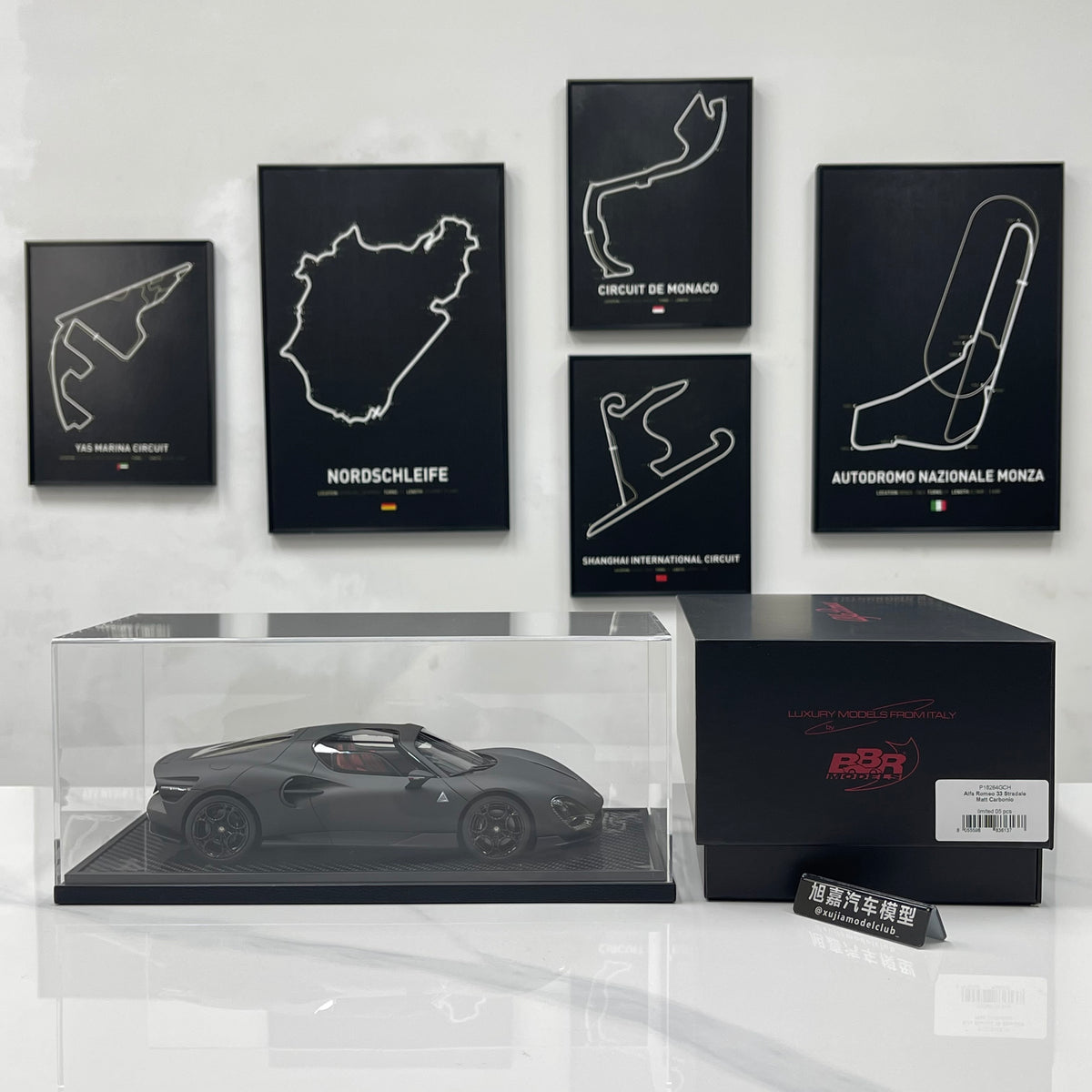 BBR 1/18 Alfa Romeo 33 Stradale Matte Black Carbon Fiber P18264GCH
