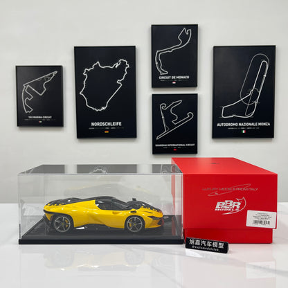 BBR 1/18 Ferrari Daytona SP3 Red Box Edition Modena Yellow + Black Carbon Fiber P18224TMOCH
