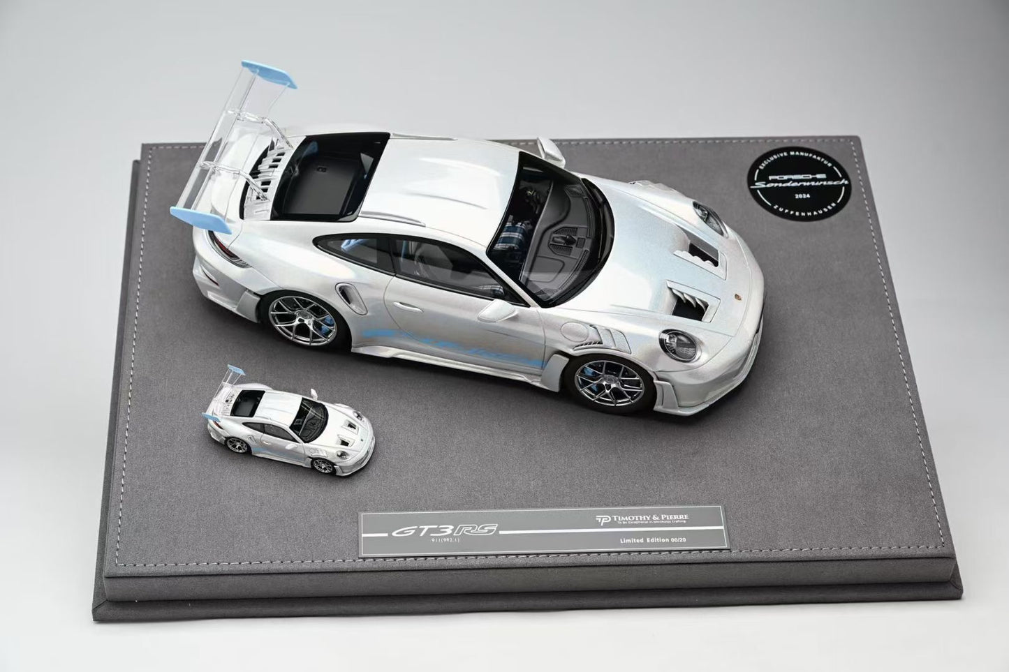 TP 1/18 Porsche 911 GT3RS Two-Car Set