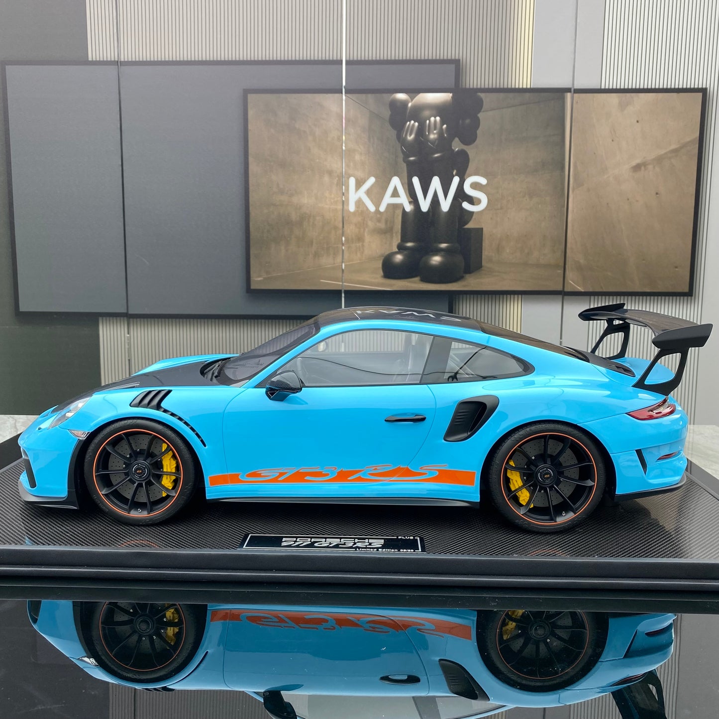 DM 1/8 Porsche 911 GT3RS high-end ornamental resin limited edition car model