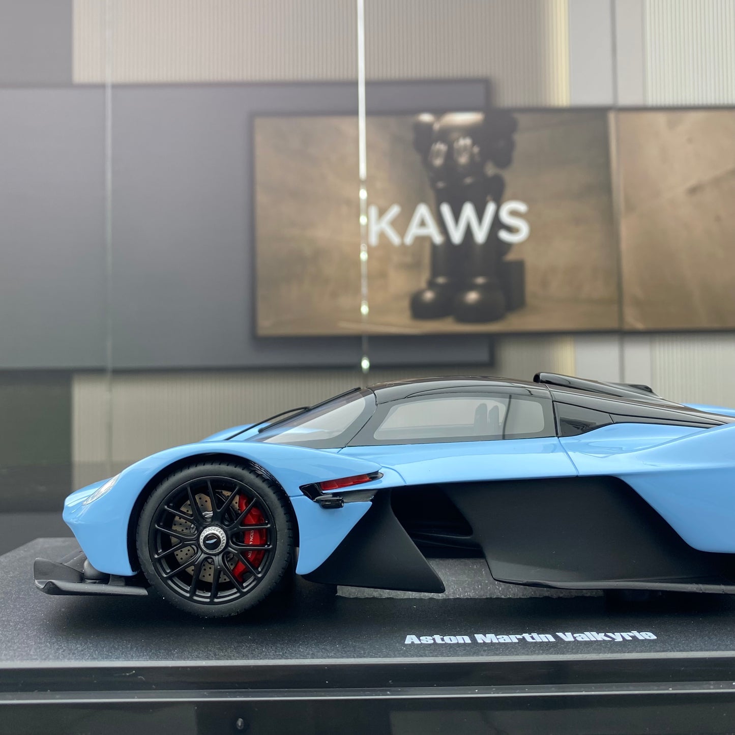 GT Spirit 1/18 Aston Martin VALKYRIE Blue Resin Simulation Car Model Ornaments