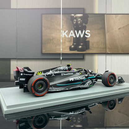 SPARK 1/18 Mercedes-Benz AMG F1 Team W14 2023 British Grand Prix Hamilton Black and Green Paint 18S901