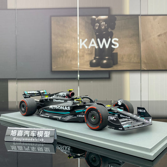SPARK 1/18 Mercedes-Benz AMG F1 Team W14 2023 Spanish Runner-up Hamilton Black and Green Painting 18S906