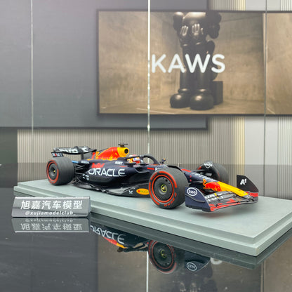 SPARK 1/18 Oracle F1 Team RB19 2023 British Grand Prix Victory No. 1 Verstappen Red Bull Limited Edition Simulation Car Model