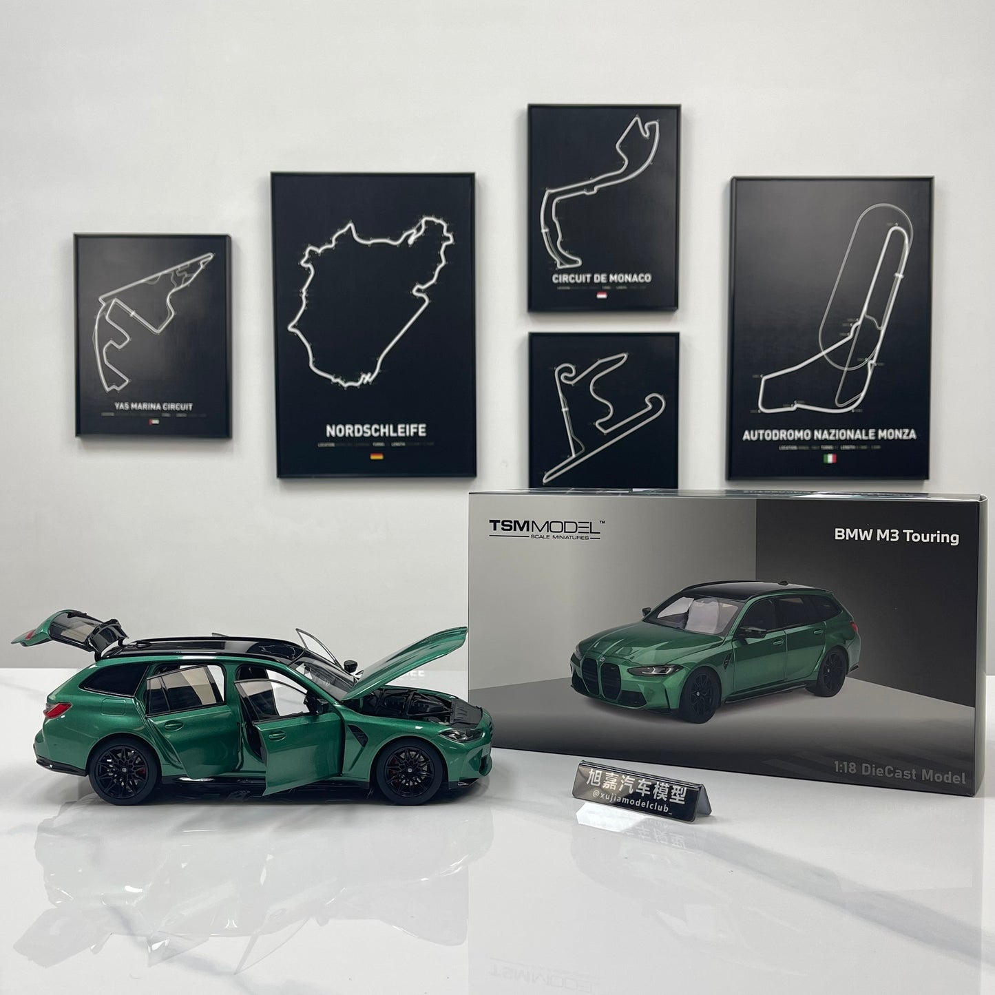 TSM MODEL 1/18 BMW M3 Touring (Isle of Man Green) TSM181030