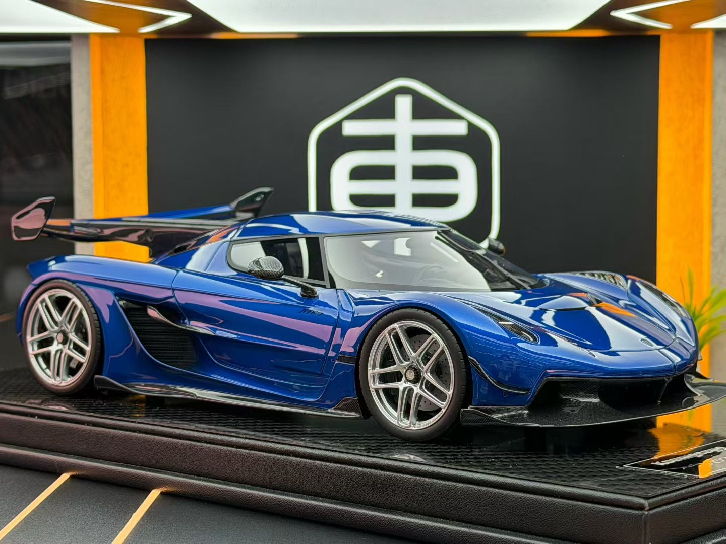 FA 1:18 Koenigsegg Jesko Metallic Blue 300/300 DDJ035