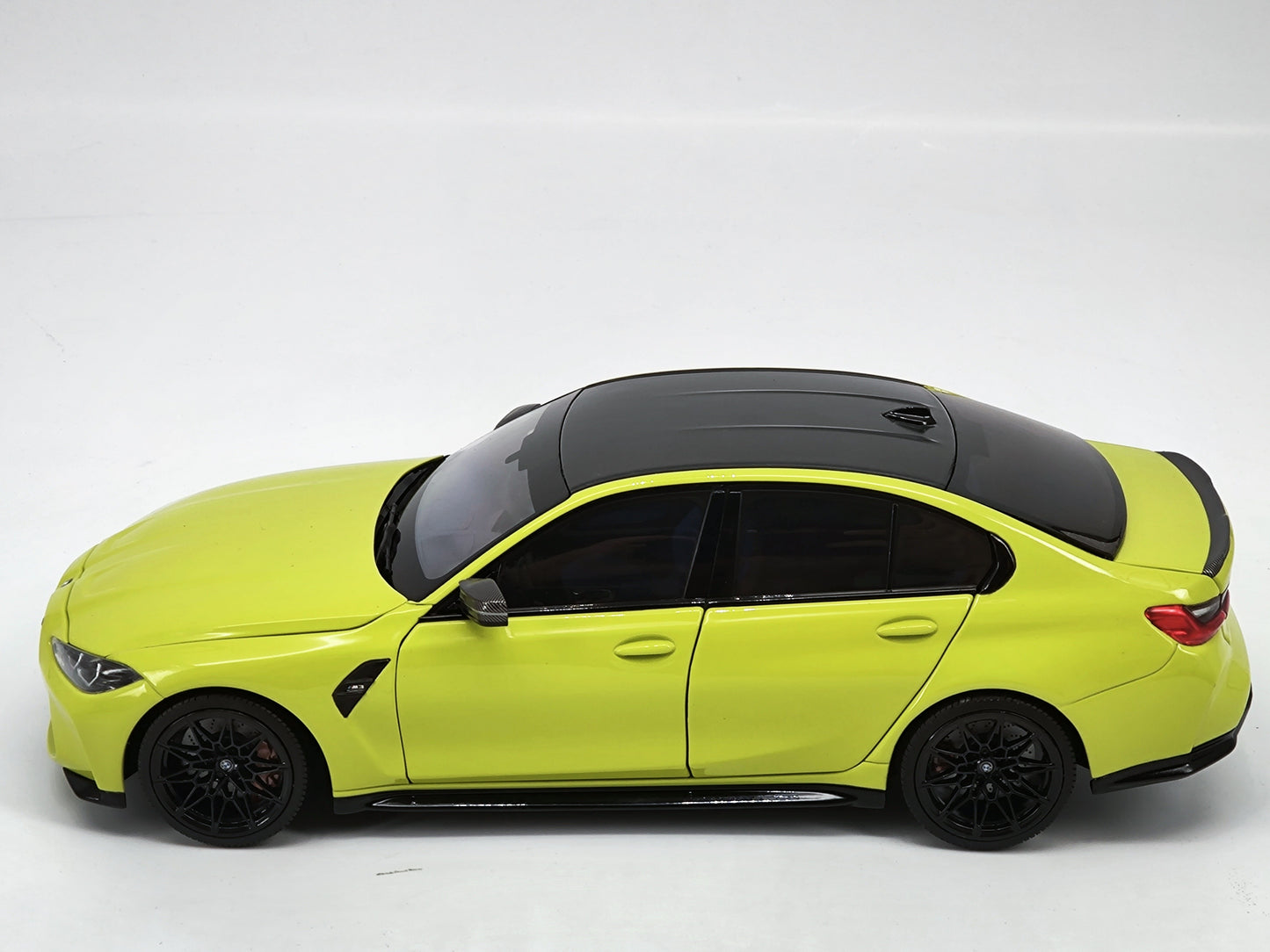 MINICHAMPS 1/18 BMW M3 COMPETITION Safety Car Grey Alloy Model 113020206