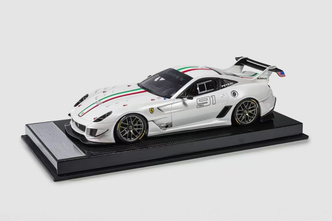 【Pre-sale】CE 1/18 Ferrari 599XX EVO Limited Edition Car Model Ornaments