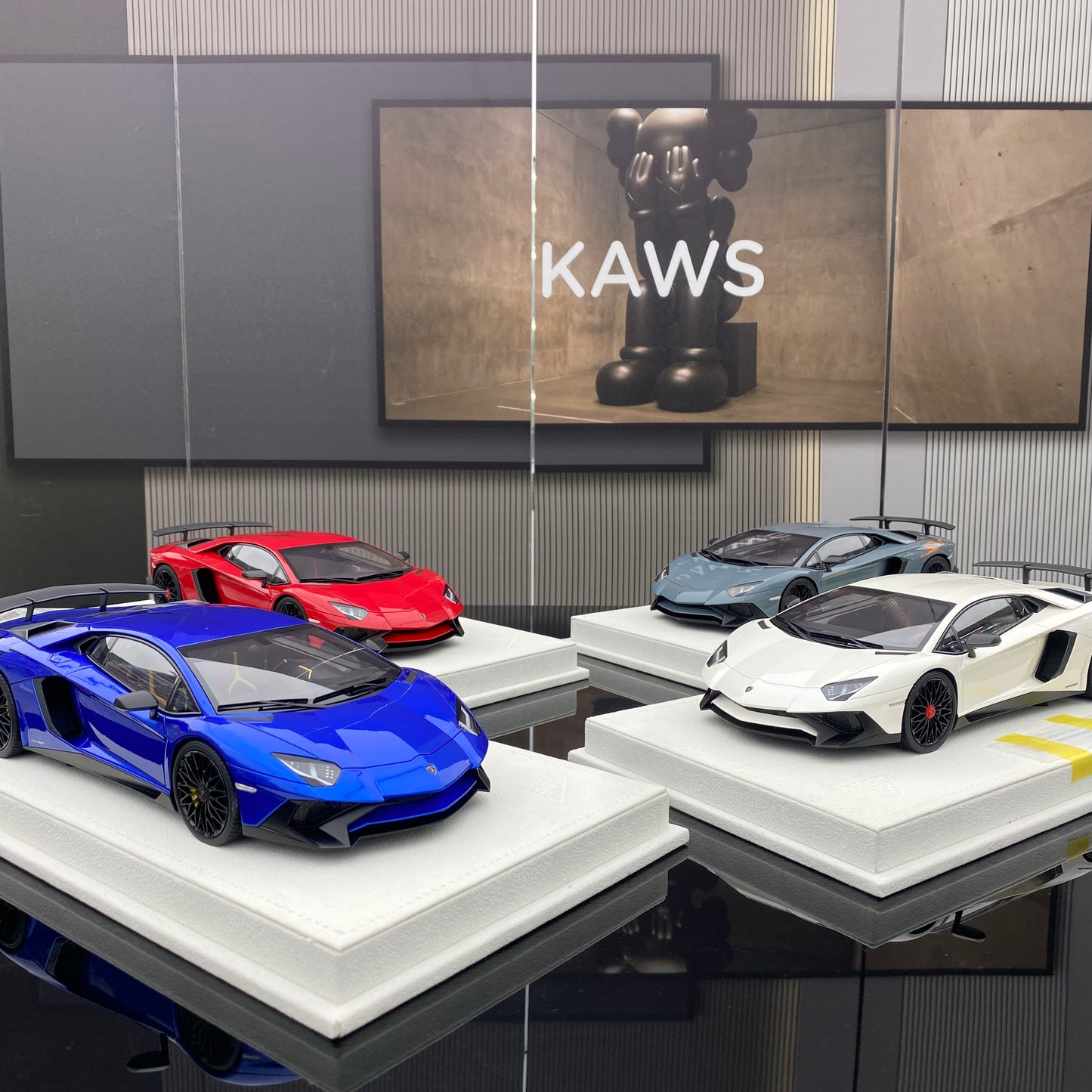 MAKE UP 1/18 Lamborghini Aventador LP750-4 SV limited edition car model